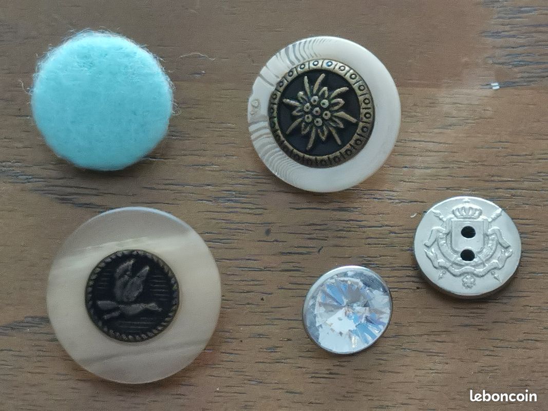12 Boutons En Or RéTro Vintage - Boutons De Fleurs