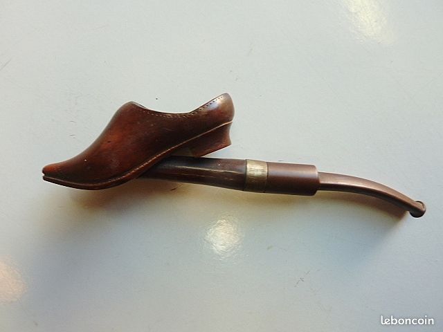 Les pipes hideuses pour rire - Page 12 9017537ba4504292f074b53c2436cf17961af67a