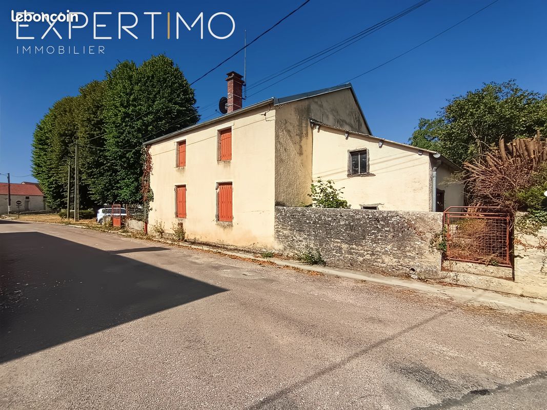 Maison 3 pièces 85 m² · à Origny · 85 m² · 46 000 €