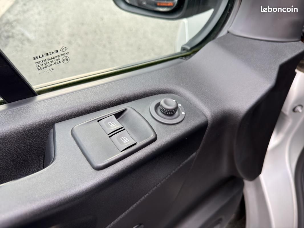 Renault Trafic FOURGON FGN L1H1 1000 KG DCI 170 ENERGY GRAND CONFORT (image 17)