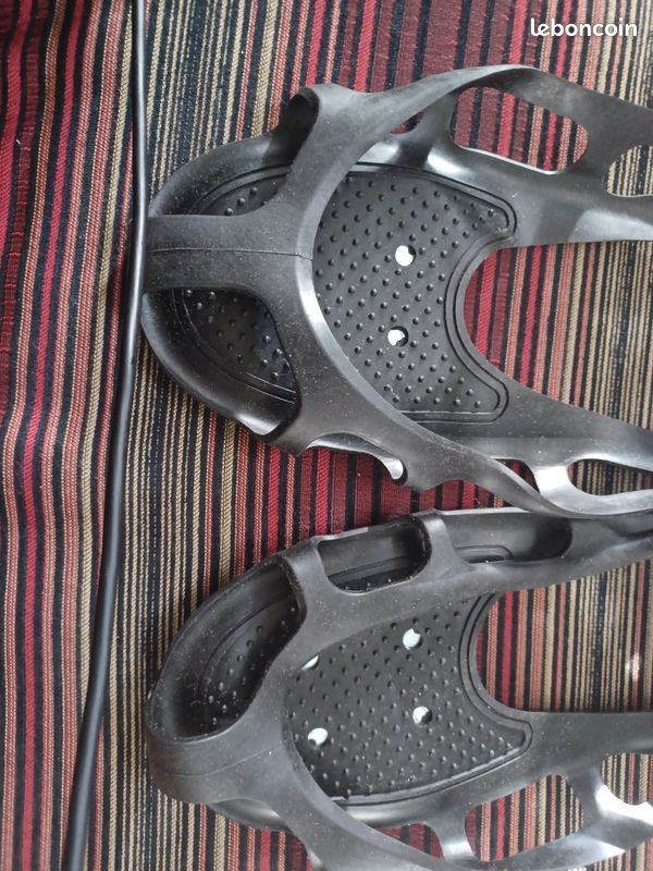 Paire crampon antidérapants (image 3)