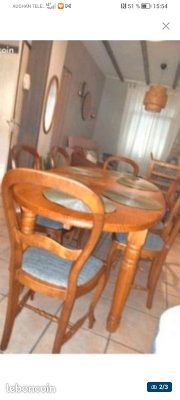 Table et chaises (image 1)