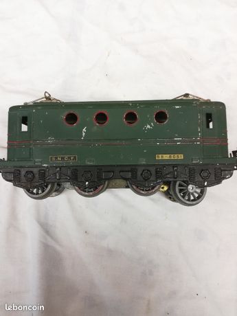HO .TRAIN . LOT 2 WAGONS FRIGO . STEF et CARLSBERG EUR 14,00 - FR