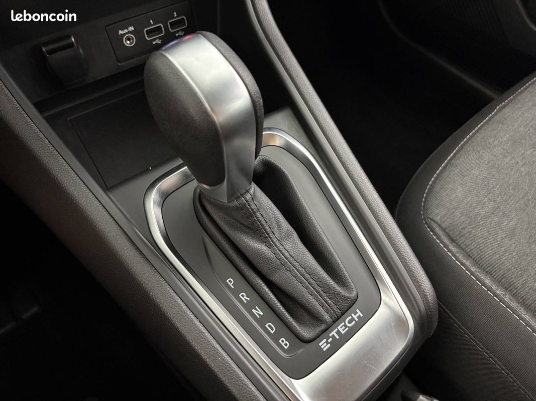 RENAULT Captur E-Tech 145 - 21 Business (image 13)
