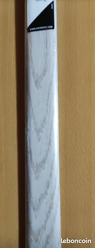 Barre de seuil en aluminium effet bois gris clair (image 2)