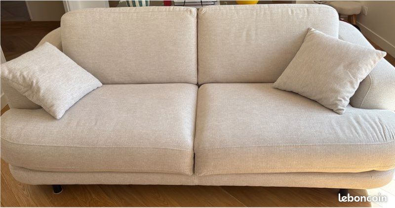 Canapé contemporain convertible haut de gamme comme neuf (image 1)