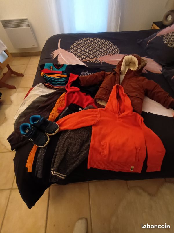 Lot de vêtements pantalon pull chaussure veste garçon 3 ans (image 5)