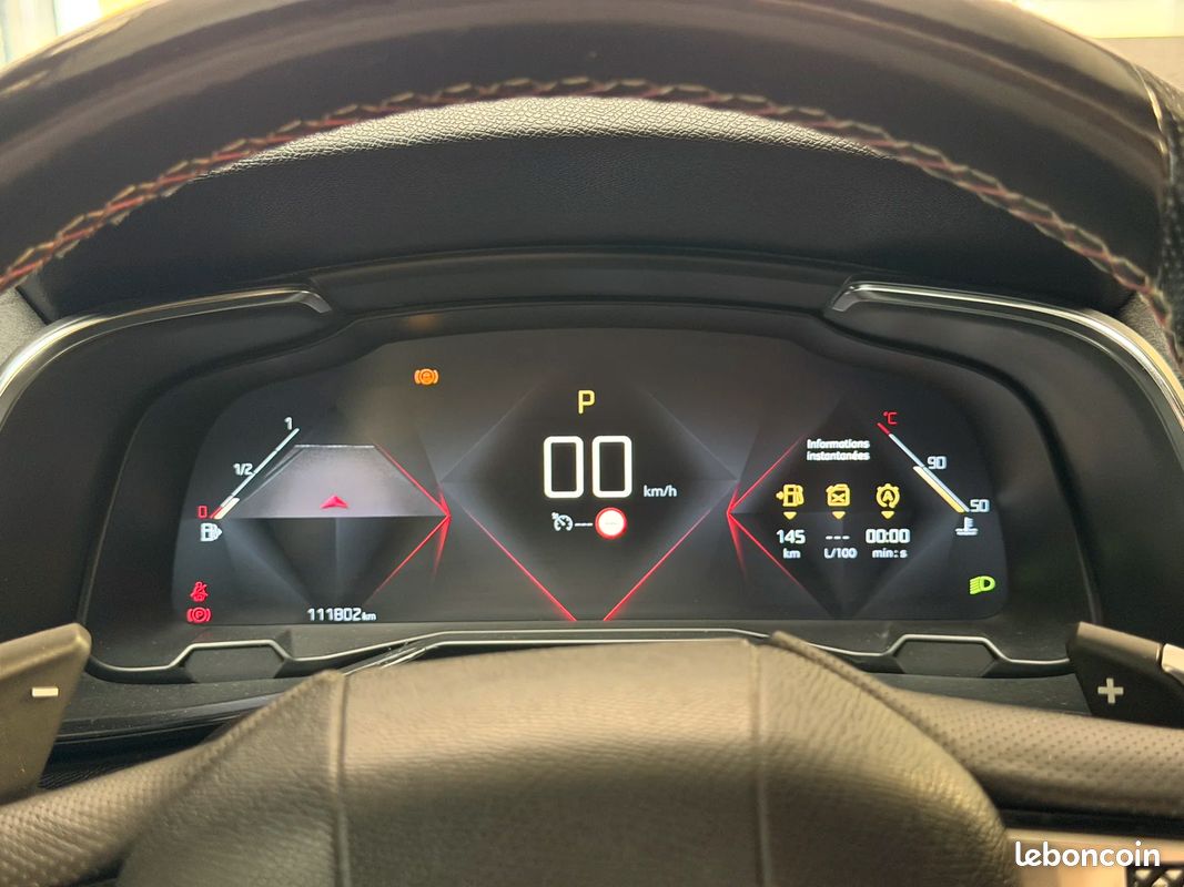 DS7 Crossback Performance Line 1.6 THP 225 EAT8 - Entretien suivi / Toit ouvrant / Attelage / CarPlay / Sellerie Cuir-Alcantara (image 26)