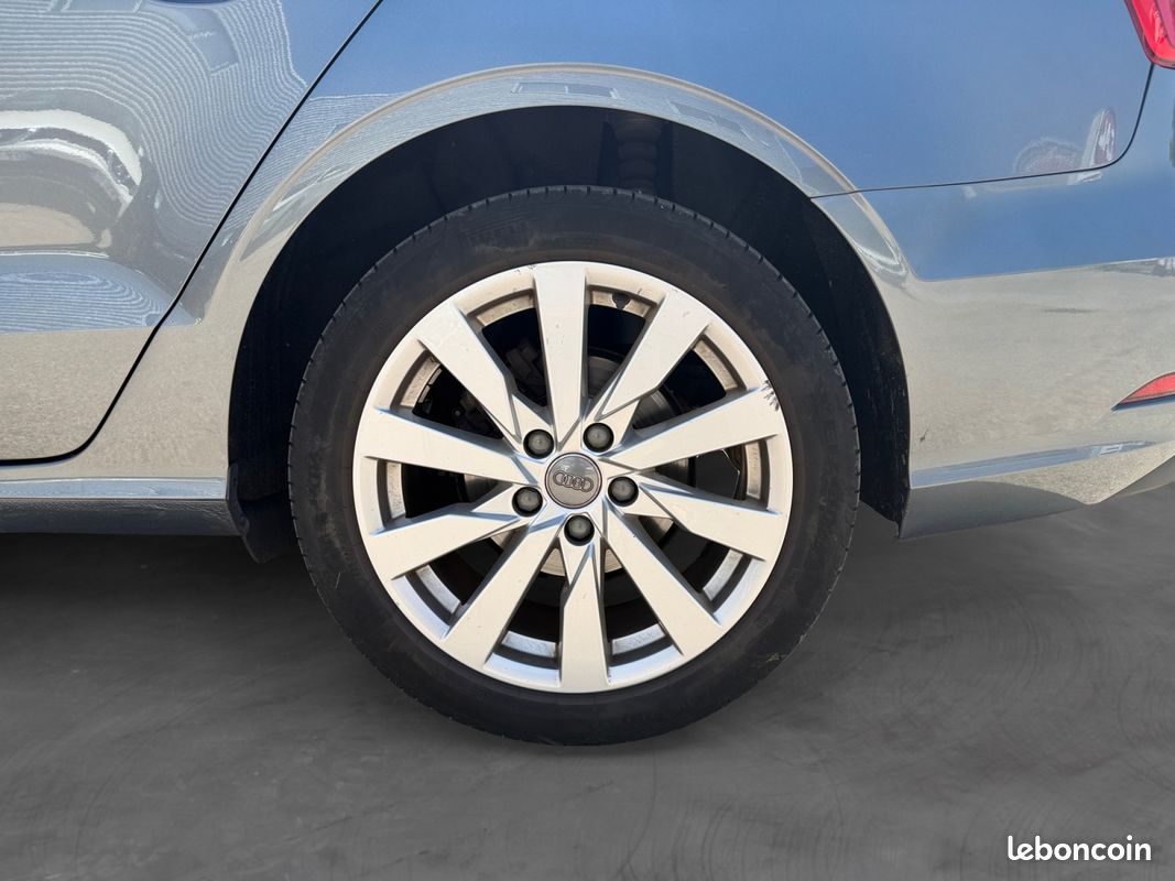 AUDI A3 Berline 1.0 TFSI 115 DESIGN - CarPlay - Coffre Electrique - Keyless - Suivi Complet - 2ᵉ Main - GARANTIE 12 MOIS (image 34)