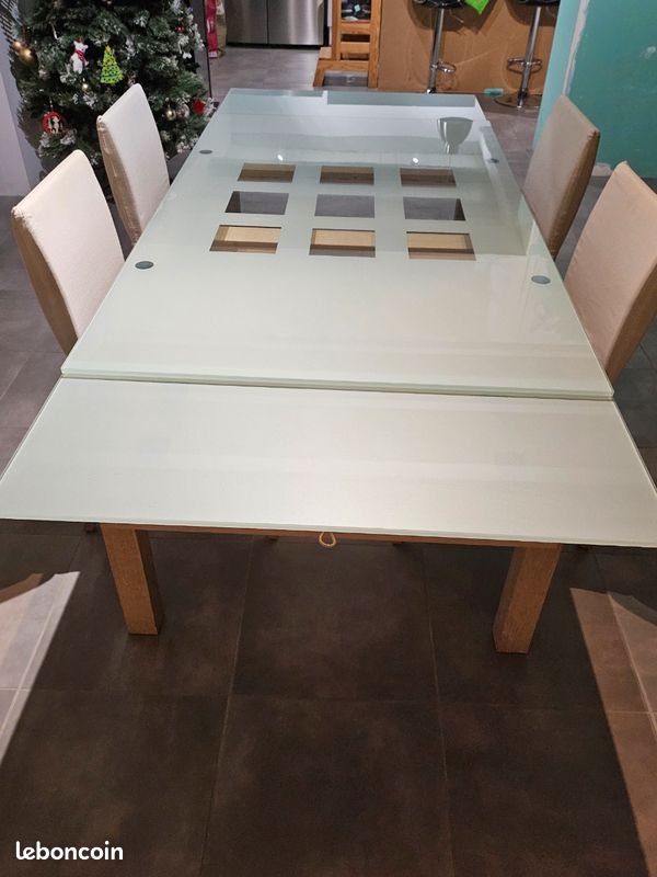 Table,4 chaises et table basse ligne roset (image 2)