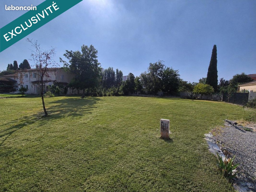 Terrain 492 m² · à Salon-de-Provence · 492 m² · 250 000 €