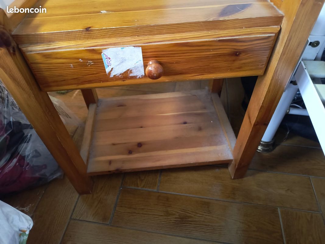 Table de chevet (image 1)