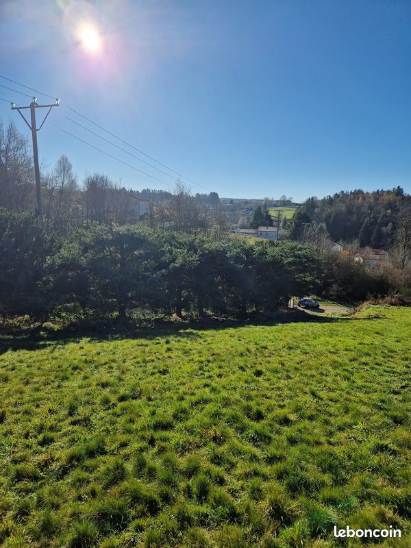 Terrain 900m2 · à Saint-Just-Malmont · 97 000 €