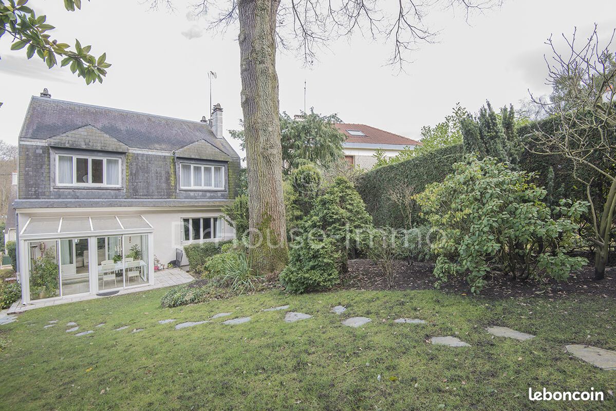 Maison 7 pièces 156 m² · à La Celle-Saint-Cloud · 156 m² · 950 000 €
