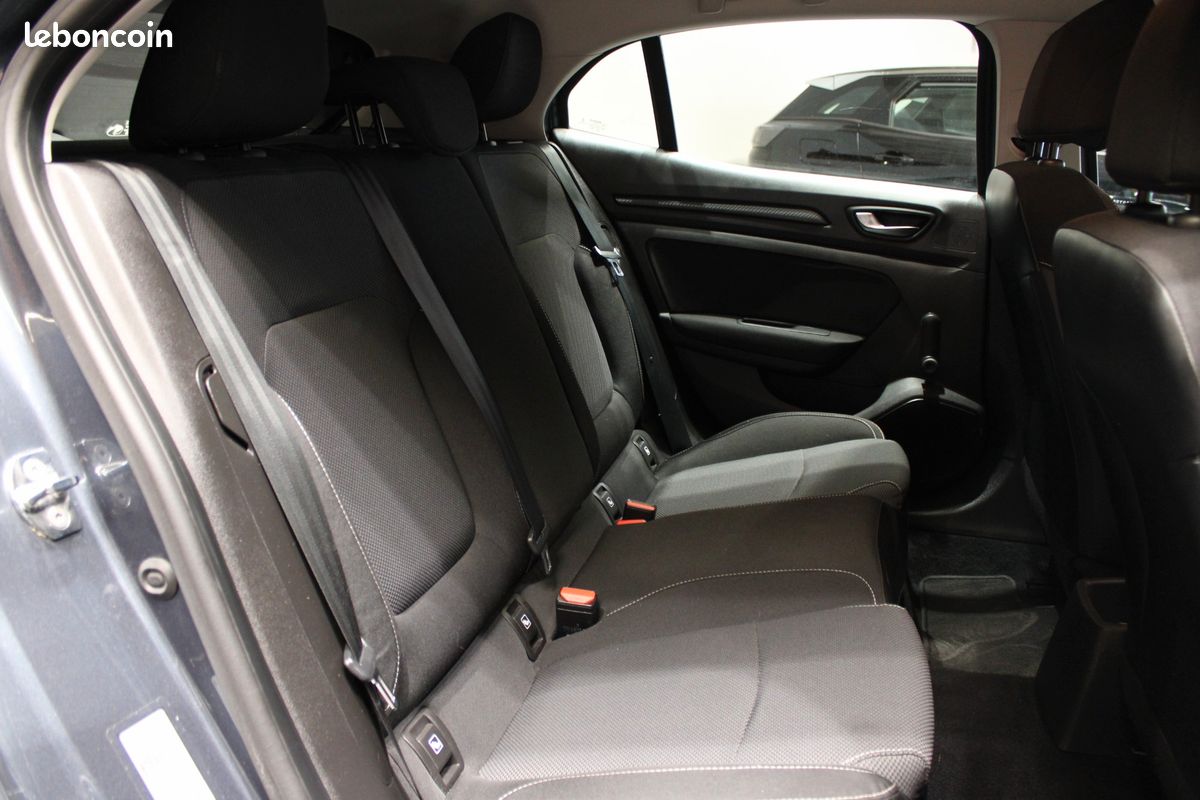 RENAULT MEGANE 4 - 1.2TCE 100 ENERGY LIFE - BLUETOOTH - SUIVI D'ENTRETIEN COMPLET - REGULATEUR - ANTIBROUILLARD Av (image 14)