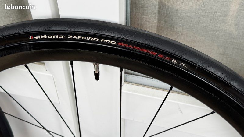 Paire De Roues Carbone CSC 700C - Hauteur 38-88 Mm - Moyeux R13 - Shimano/Campagnolo - Tubeless Ready
