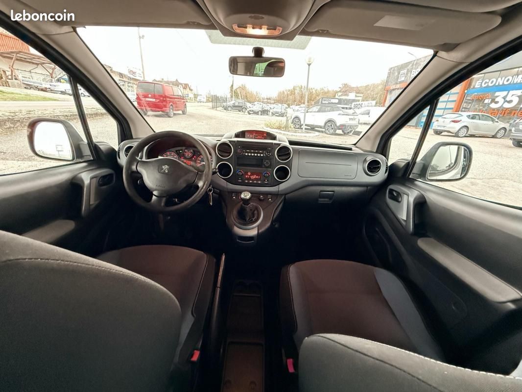 Peugeot Partner Tepee 1.6 HDI 92ch Family Gris (image 13)