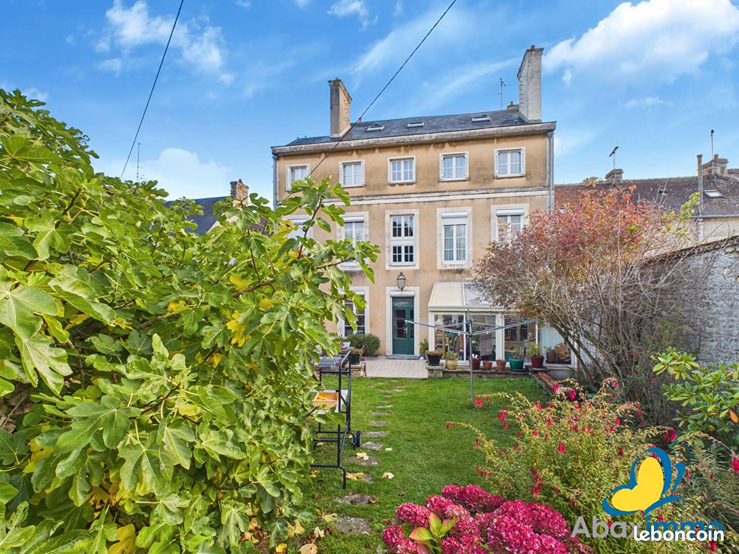 Maison 10 pièces 250 m² · à Falaise · 250 m² · 369 200 €