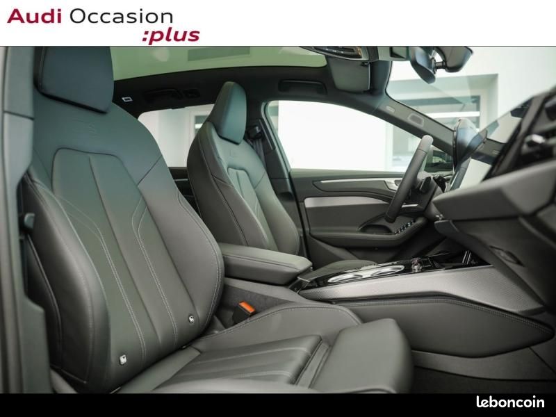 Audi A6 Avant 2.0 TFSI 299ch e-hybrid S line Quattro S tronic 7 (image 12)