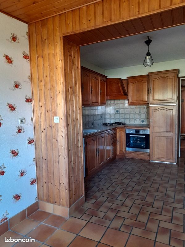 Maison 4 pièces 100 m² · à Bressuire · 100 m² · 640 €