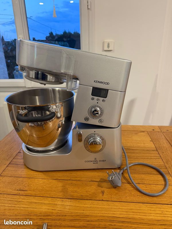 Robot multifonction Kenwood KW070 (image 9)