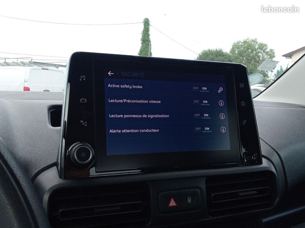 CITROEN BERLINGO e-Taille M 136 ch 50kWh Automatique Feel (image 10)