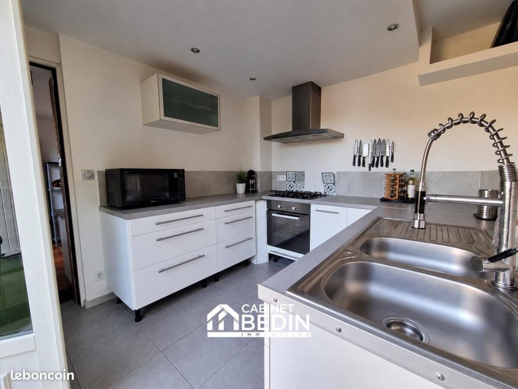 Maison 5 pièces 90 m² · aux Artigues-de-Lussac · 90 m² · 160 000 €