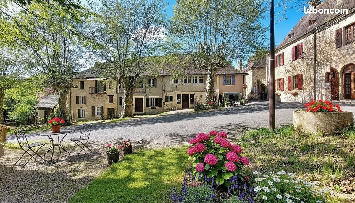 Maison 5 pièces 117 m² · à Plazac · 117 m² · 80 000 €