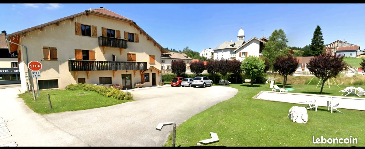Maison 15 pièces 305 m² · à Bellefontaine · 305 m² · 820 000 €