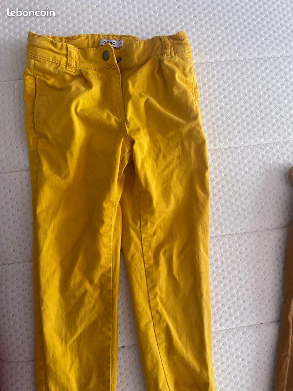 Lot de deux pantalon 6ans (image 4)