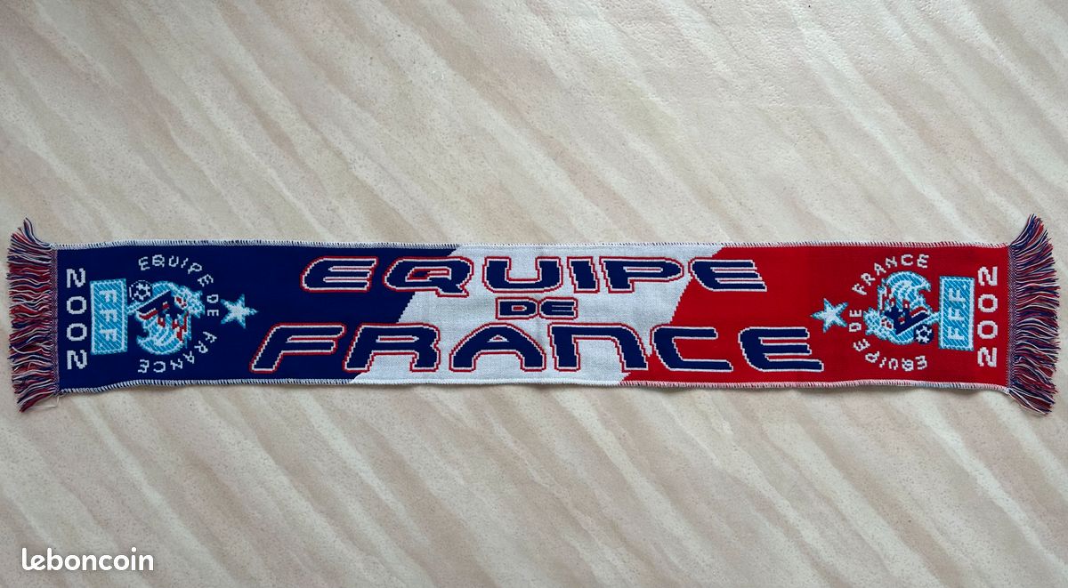 Echarpes de collection sur le football equipe nationale