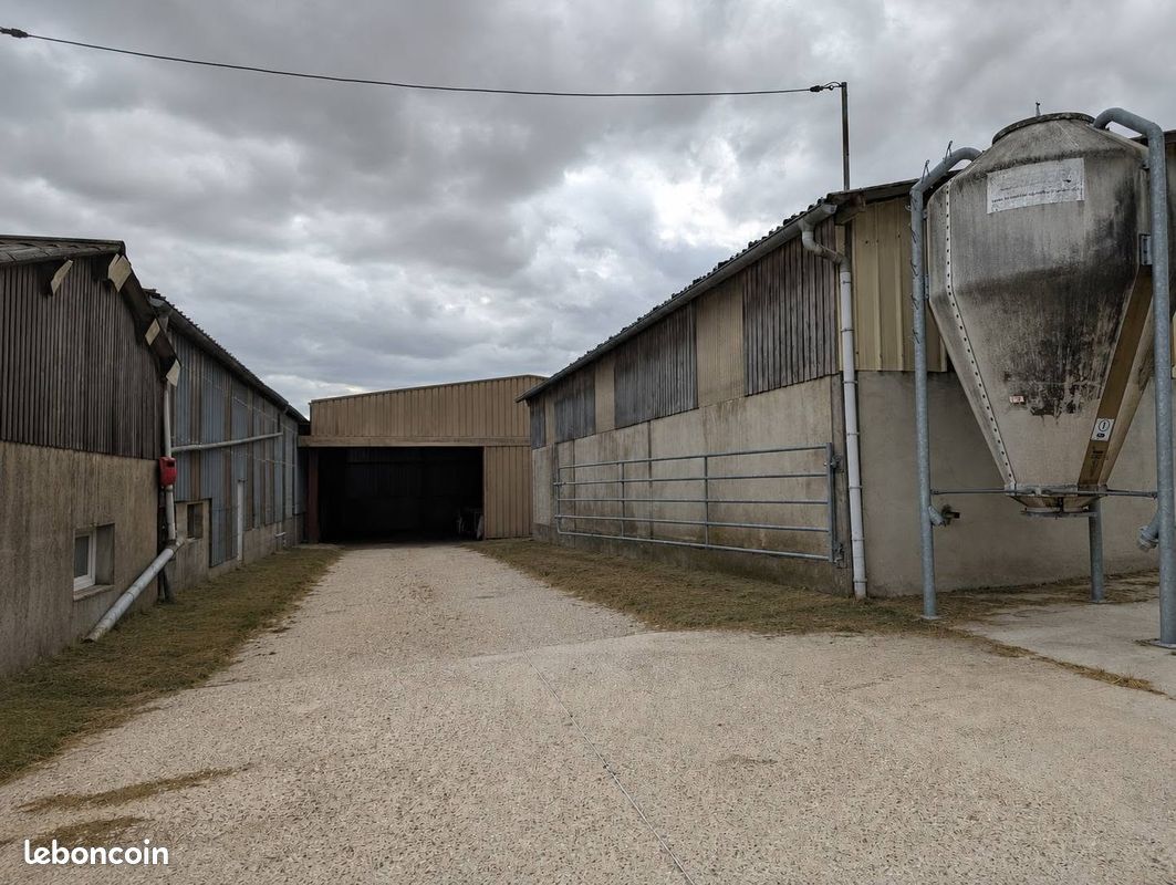 1 pièce 2000 m² · à Chaumont-sur-Aire · 2 000 m² · 160 000 €