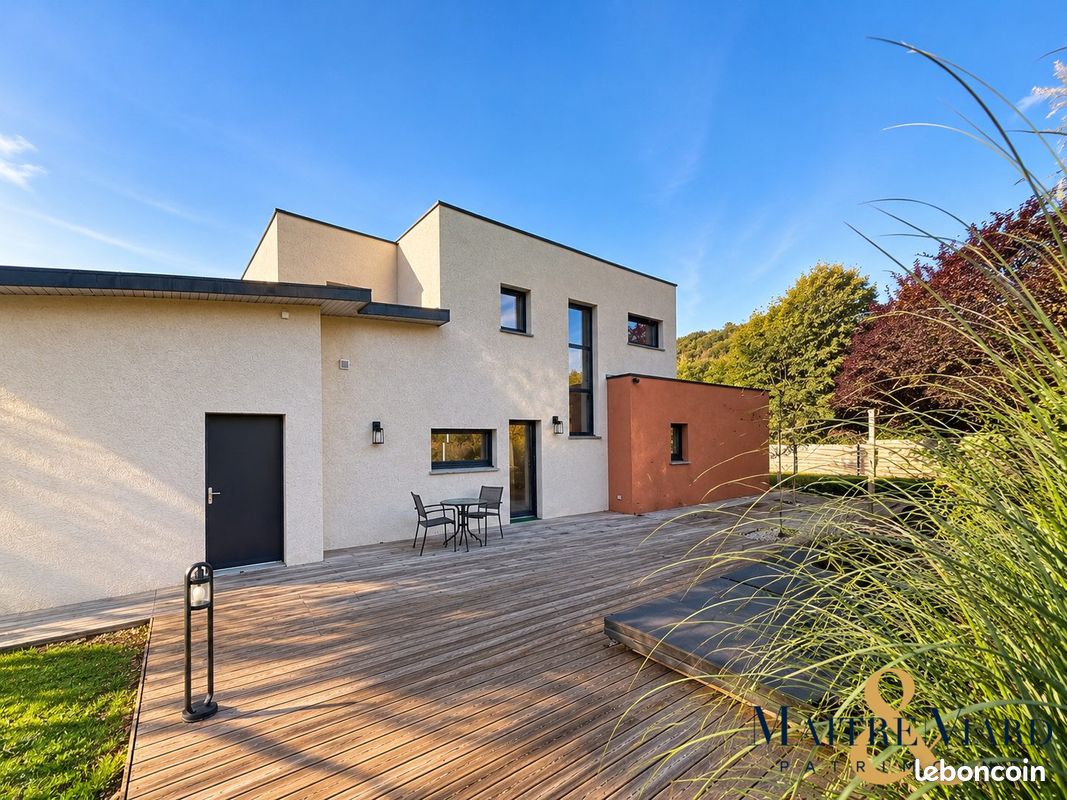 Maison 5 pièces 147 m² · à Échenoz-la-Méline · 147 m² · 395 000 €