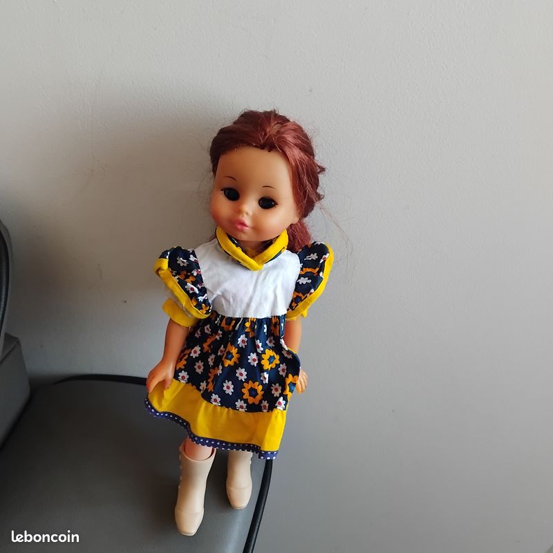 POUPEE DE 48 CM rousse AUX GRANDS YEUX BLEUS PEINTS - HAPPY LINE LIMTED EUR 24,00 - FR