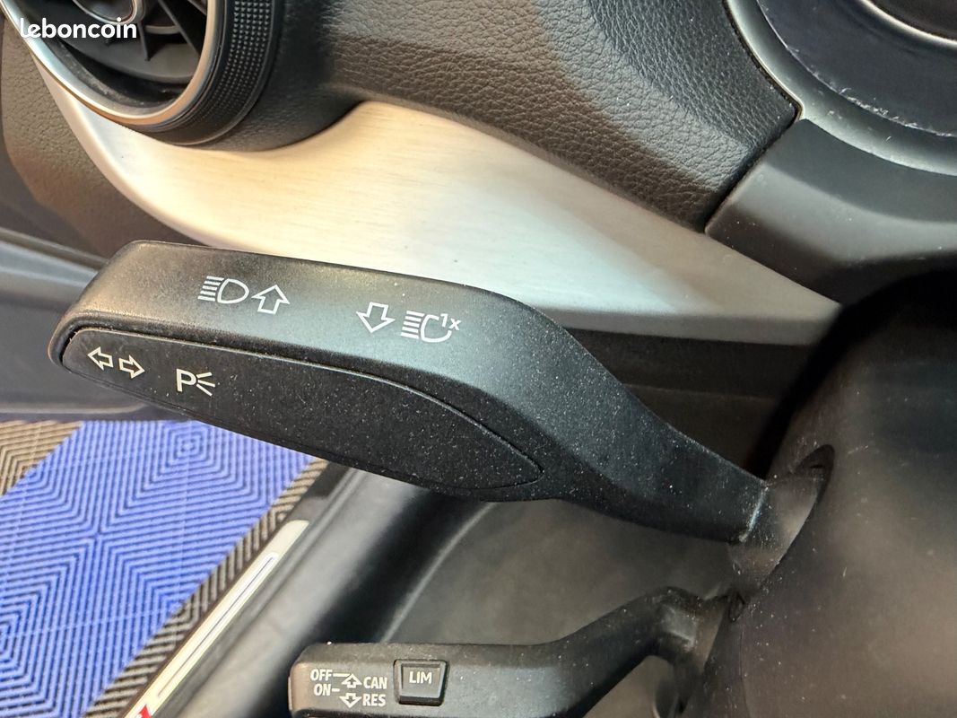 Audi Q2 35 TFSI 150Ch S-LINE INTERIEUR ET EXTERIEUR / BOITE AUTO / HISTORIQUE COMPLET AUDI / CAMERA DE RECUL / KEYLESS ACCESS / CLIM BI-ZONE (image 23)