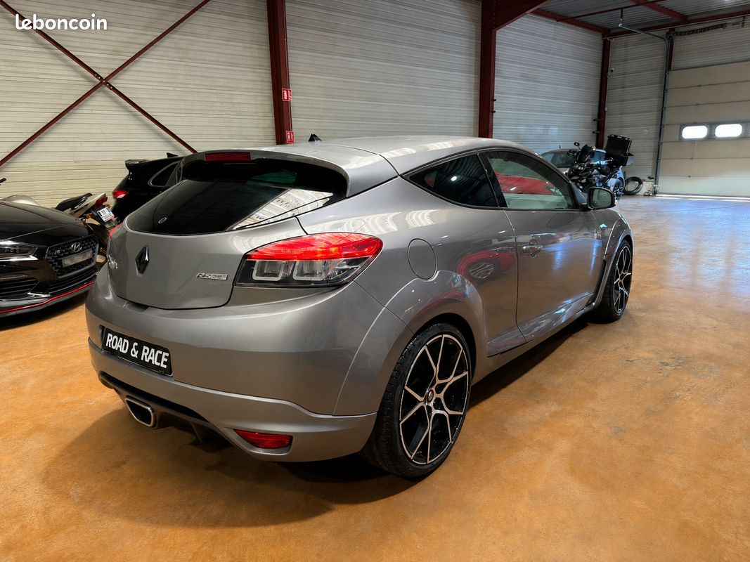 Renault Megane iii RS TROPHY numérotée 2.0 turbo 265 ch - Châssis Cup / Recaro Cuir / Différentiel Autobloquant / Radar ... (image 2)