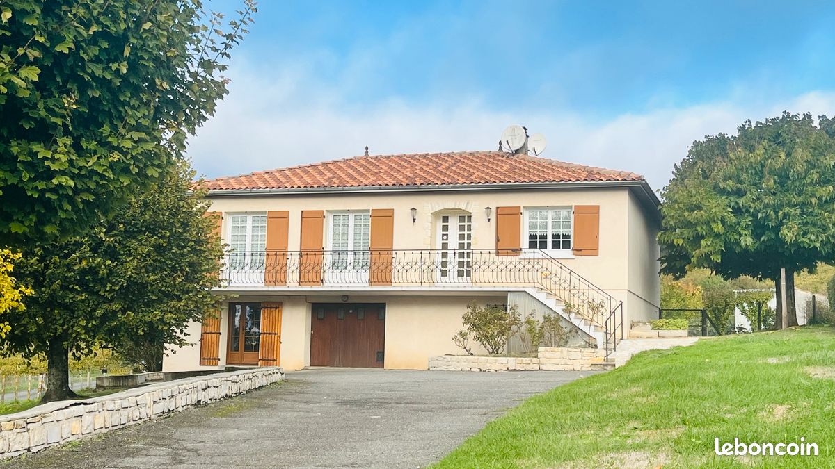 Maison 6 pièces 142 m² · à Bellevigne · 142 m² · 175 000 €