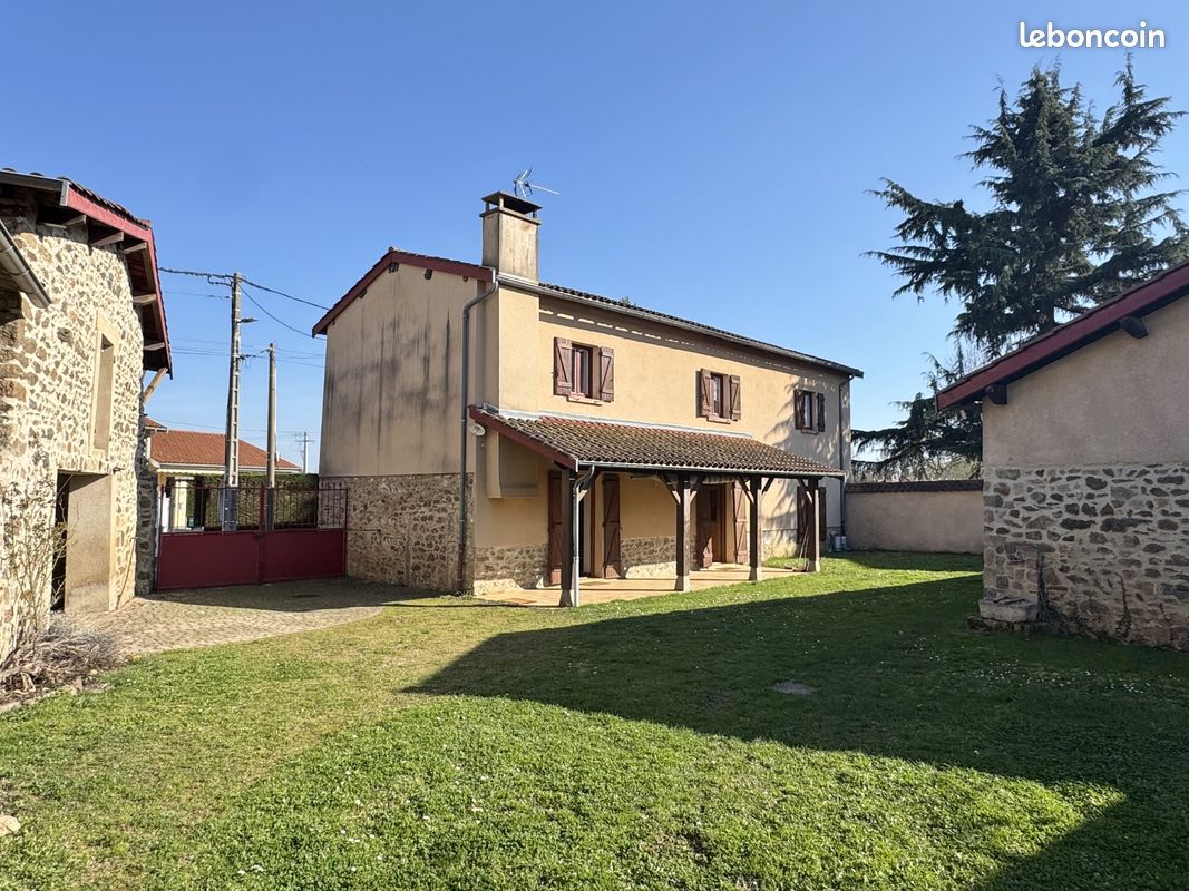 Maison 5 pièces 200 m² · à Brindas · 200 m² · 498 000 €