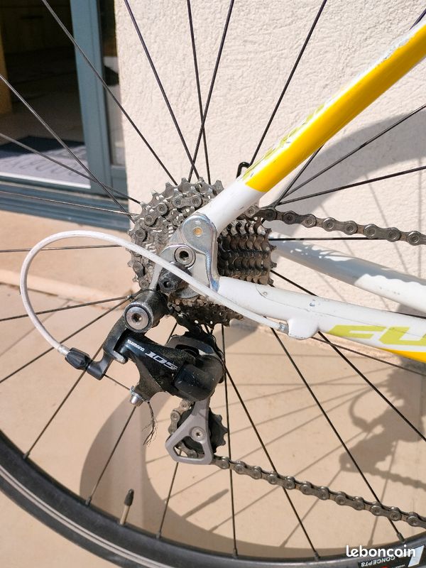 Vélo route Fuji Suprême 2.0 (image 4)