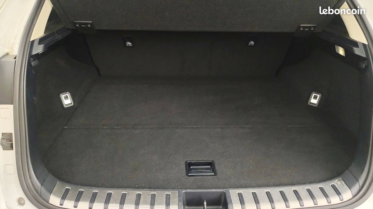 LEXUS NX 300h 4WD Pack (image 16)