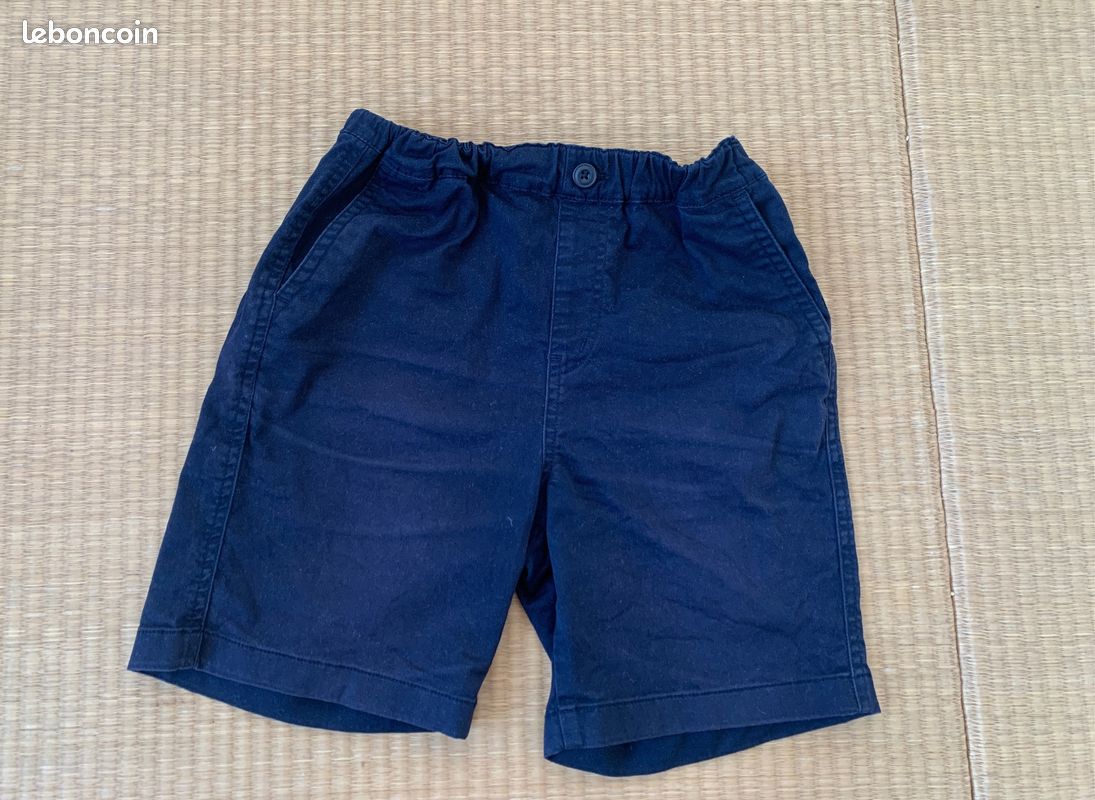 Short marine Uniqlo 5-6 ans (image 1)