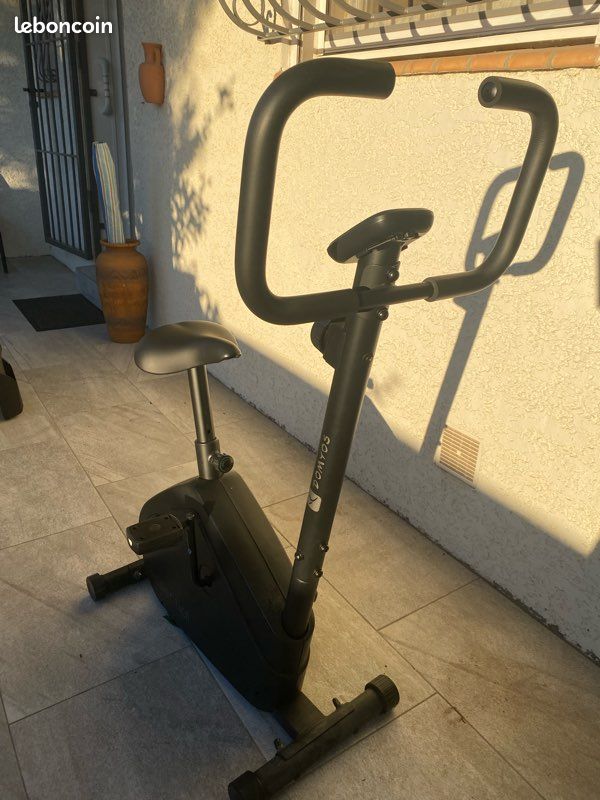 Vélo d'appartement essential DOMYOS Vélos