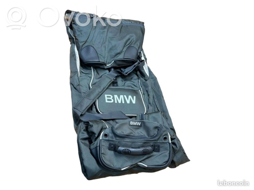 Ensemble De Sacs D'entretien BMW Origine – Collection Hiver 2017/2018 – Avec Produits – État Neuf