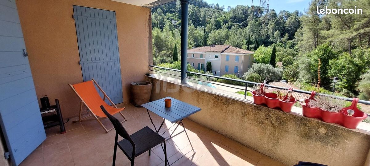 Appartement 2 pièces 47 m² · à Belgentier · 47 m² · 764 €