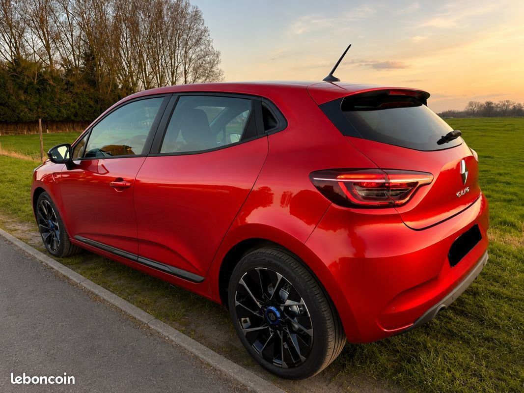 RENAULT CLIO V 1.0 TCe 90 Equilibre (image 4)