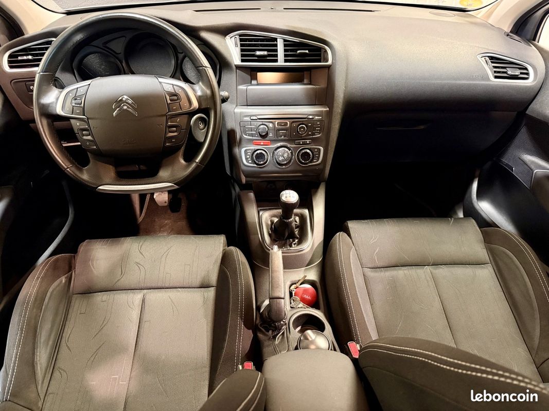 Citroën C4 Confort 1.6 HDi / Diesel / 5 Portes / 90CH / 5CV (image 5)