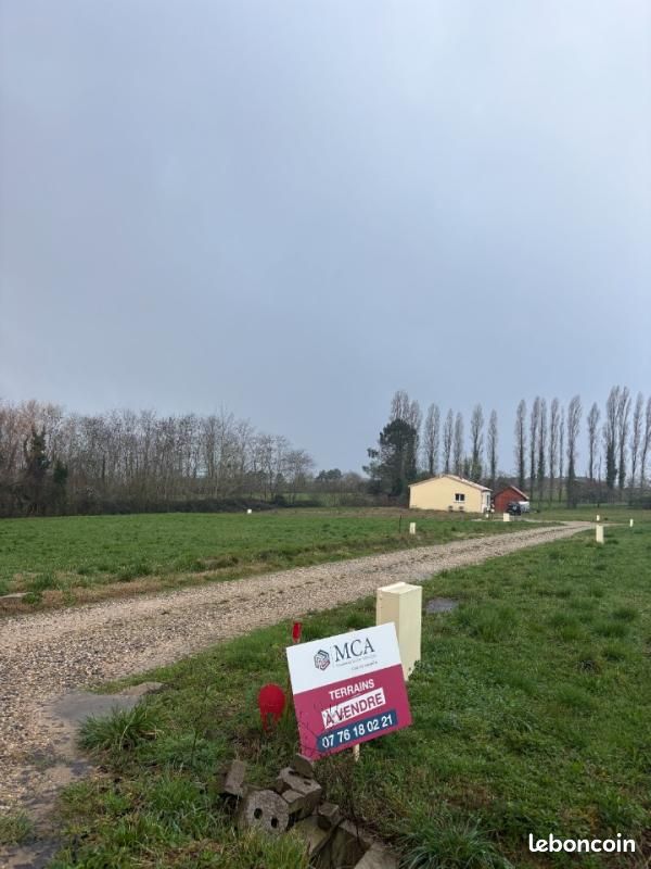Terrain 980 m² Beauziac · 34 100 €