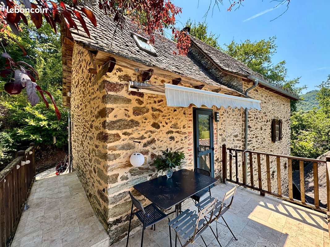 Maison 5 pièces 160 m² · à Saint-Parthem · 160 m² · 245 000 €