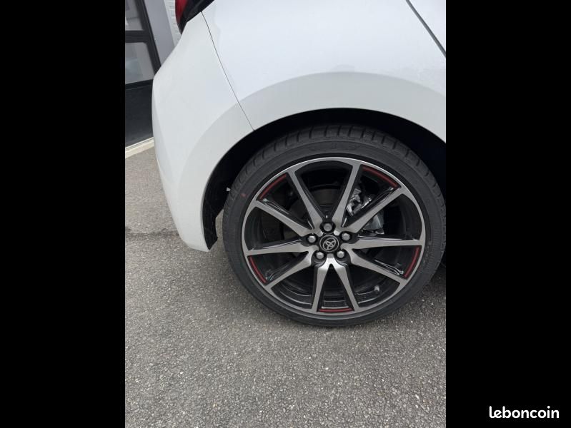 Toyota Yaris 130h GR Sport 5p MC24 (image 10)