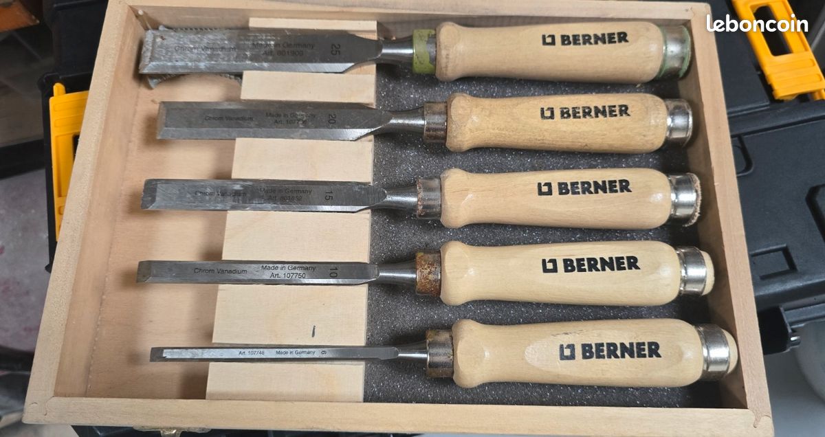 Coffret ciseaux à bois (image 1)